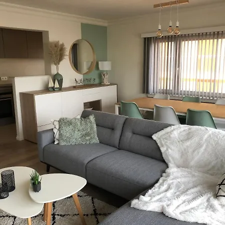 Luxueus Met Ruim Terras, Frontaal Zeezicht 4 A 5 Personen