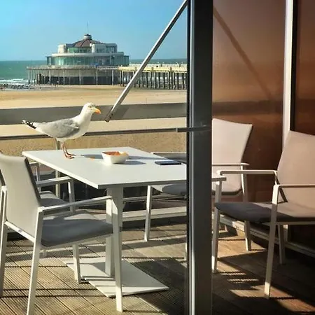 Apartamento Luxueus Met Ruim Terras, Frontaal Zeezicht 4 A 5 Personen